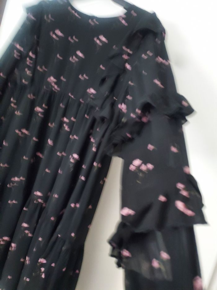 Robe noir camaieu