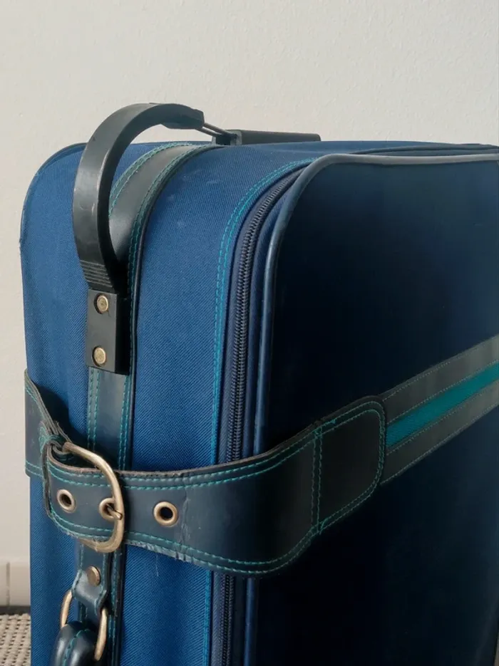 Grande valise bleu marine à roulettese vintage / Aquibag - 72x47x20cm - photo numéro 7