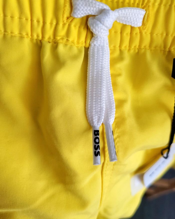 T-shirt et maillot de bain BOSS jaune  boss taille 9 mois neuf - photo numéro 8