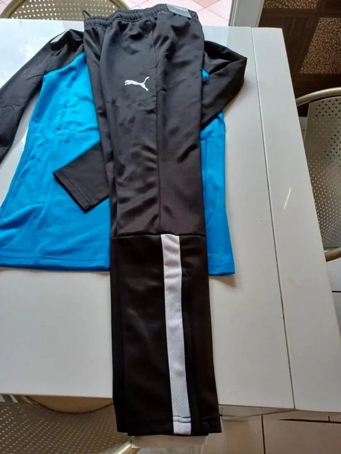 Survêtement de club marque puma taille S - photo numéro 5