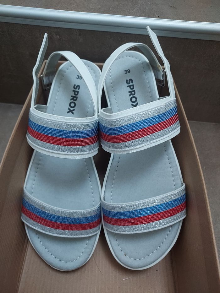 Sandales 39 - photo numéro 2