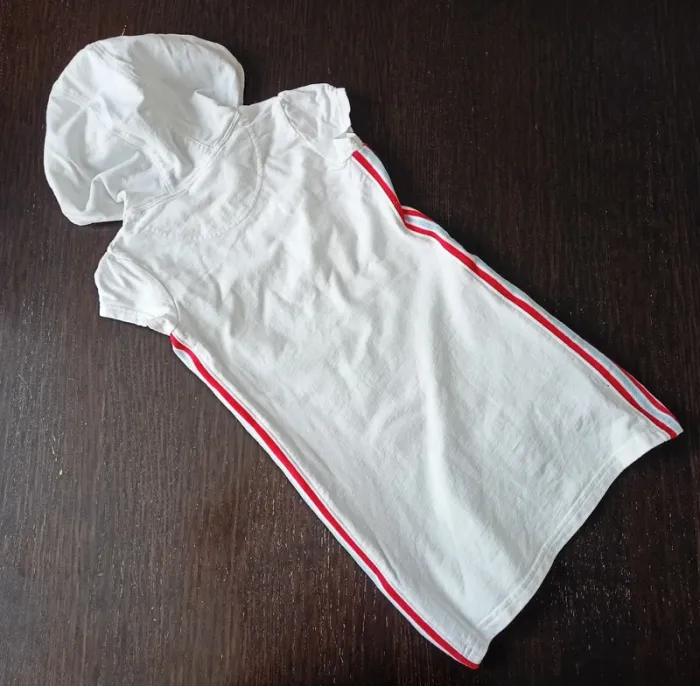 Robe manches courtes avec capuche blanche Gap XS- 4 ans - photo numéro 2