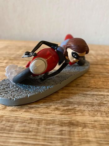 Figurine les indestructibles Disney elastigirl neuve