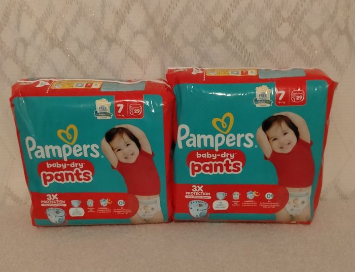 Lot couches Pampers baby dry pants taille 7