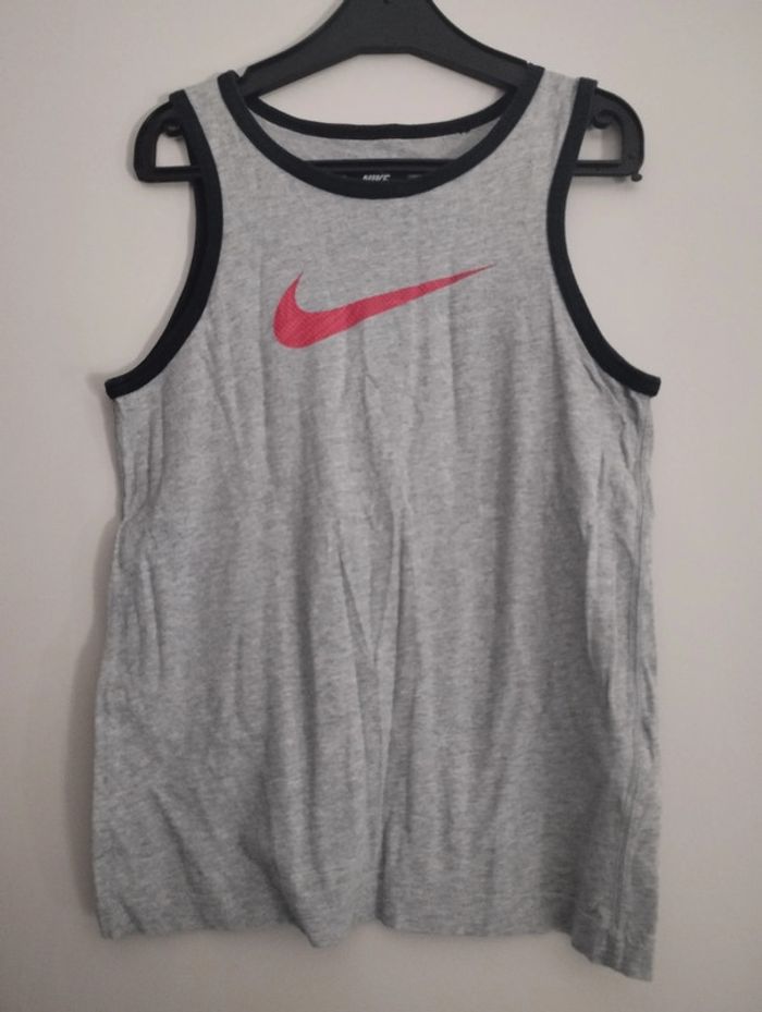 Débardeur Nike taille 8/10 ans
