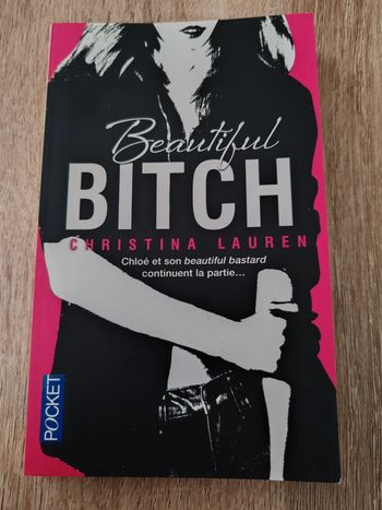 Christina Lauren 🌸 Beautiful bitch