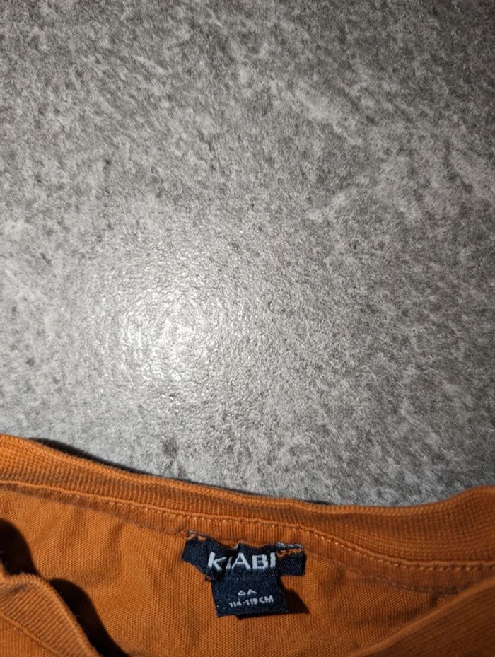 T-shirt à manches longues garçon 5 ans comme neuf - photo numéro 3