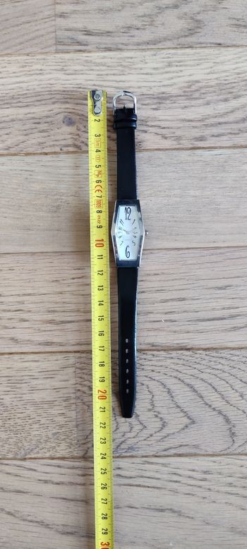 Montre femme noire