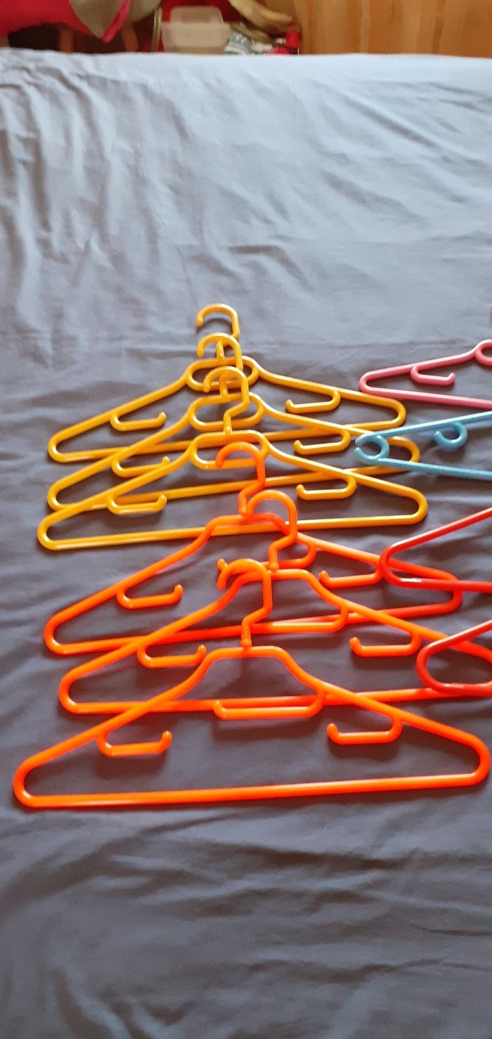 Lot de 10 cintres - photo numéro 2