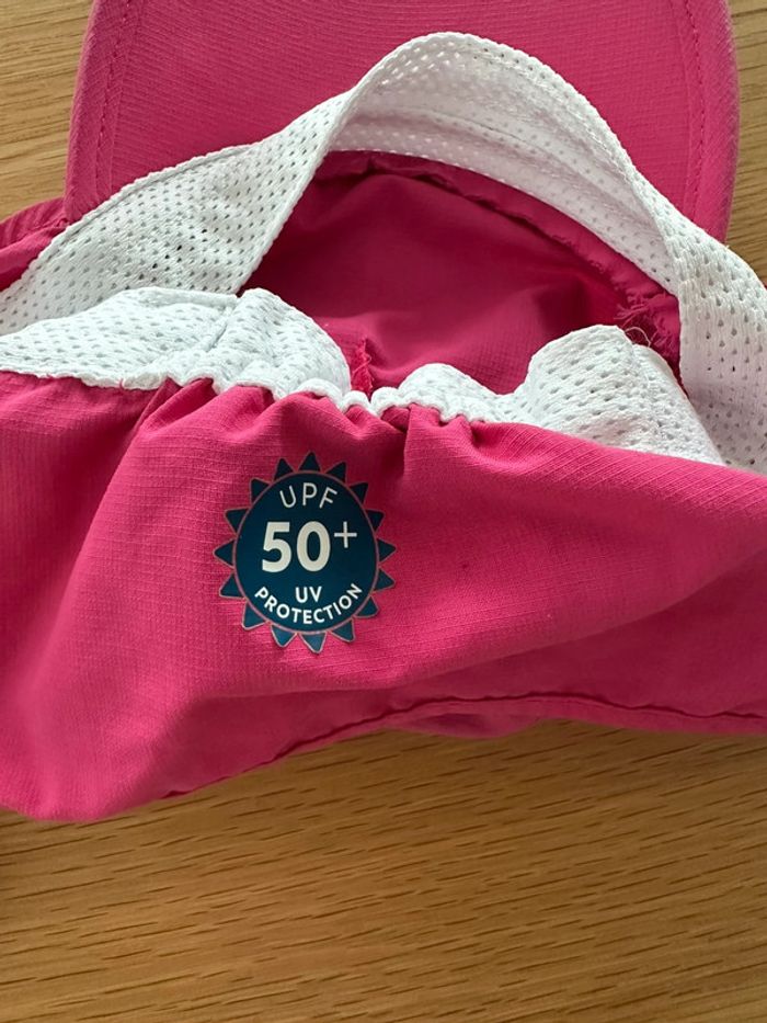 Vends un tee shirt + casquette anti Uv - photo numéro 2