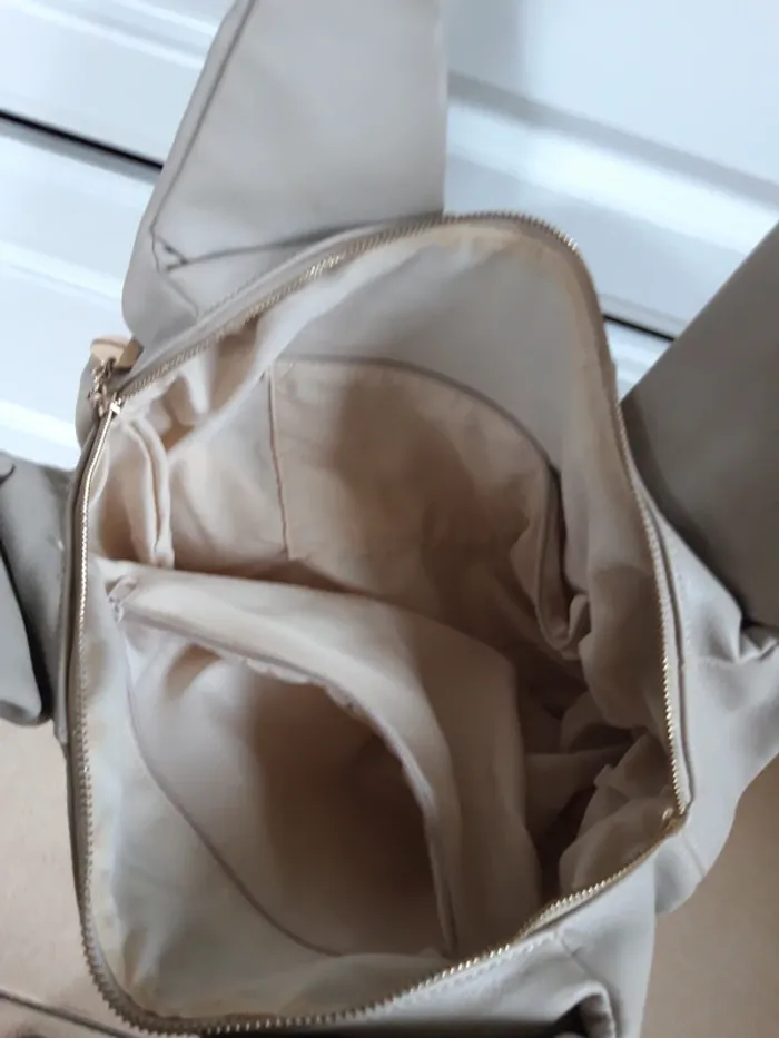Sac à main porté épaule beige empiècement effet python - photo numéro 5