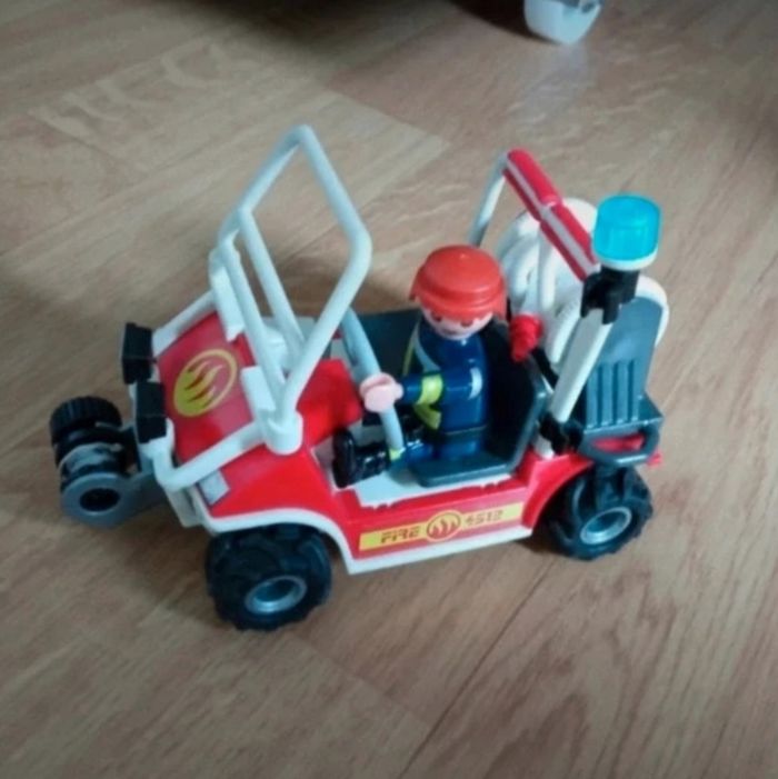 Voiture playmobil