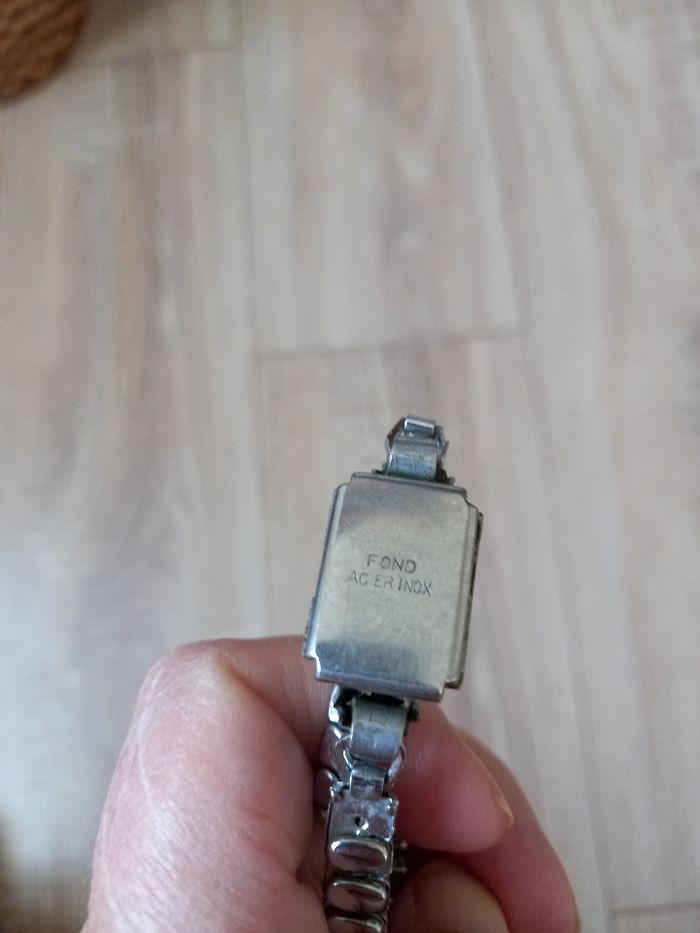 montre femme des années 40 - photo numéro 4