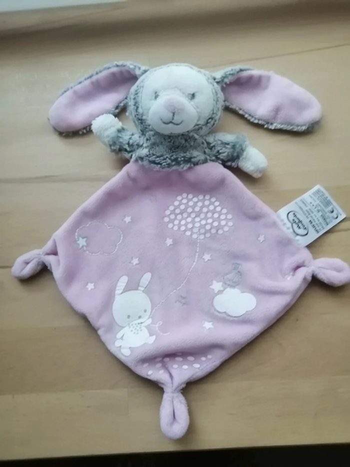 Mots d'enfants doudou ours blanc en lapin gris fluorescent rose