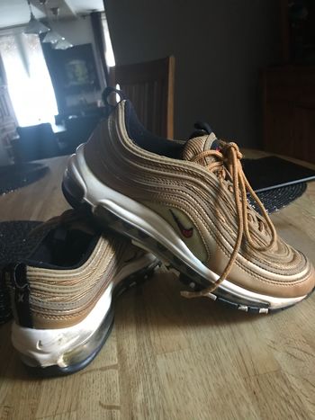 Basket Nike pointure 38,5