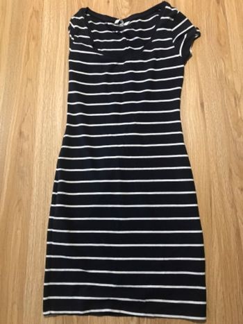 Robe courte près du corps