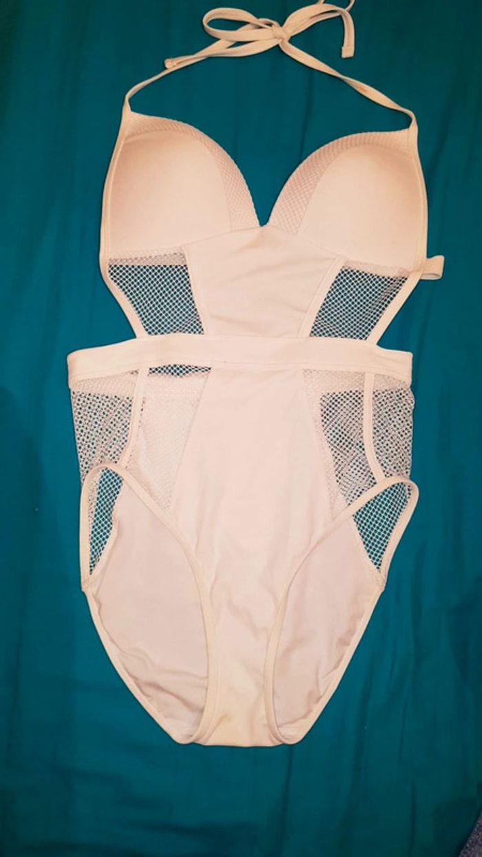 Maillot  de  bain  une  pièce
