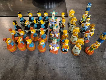 Lot de pions d échecs les Simpson 3d