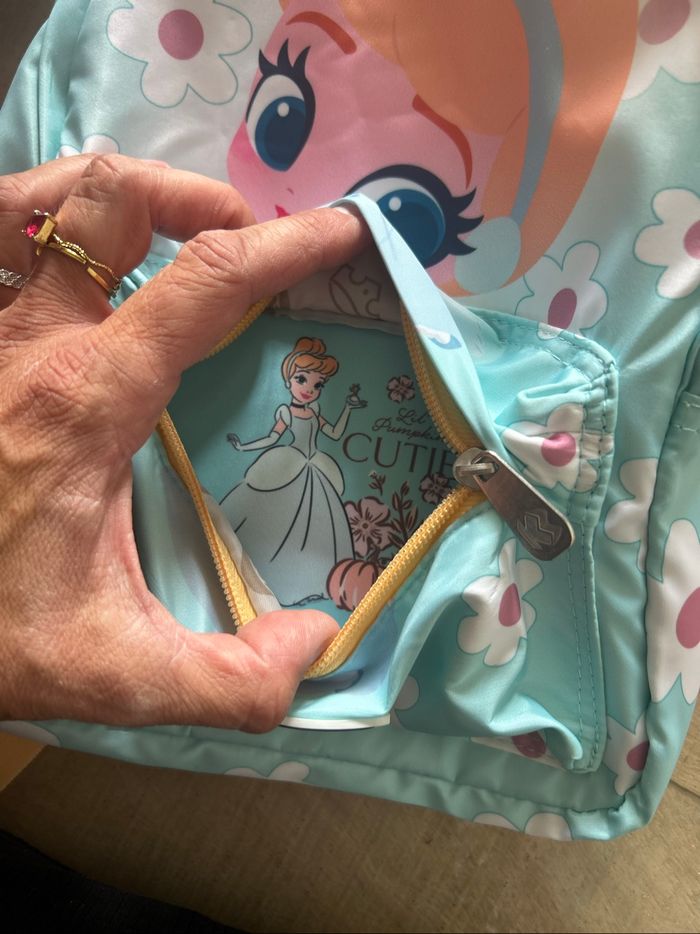 Sac à dos neuf Disney - photo numéro 4