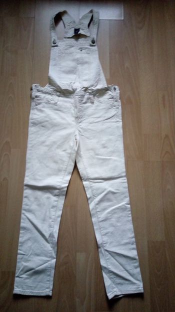 Salopette beige coupe droite et large