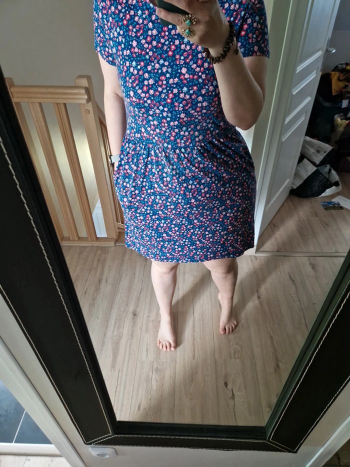 Robe cath kidston fleurs coton Taille 42 - photo numéro 2
