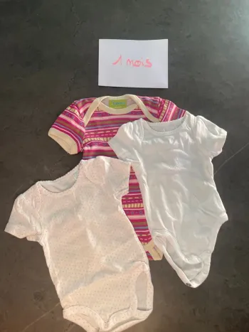 Lot de 3 bodies manches courtes