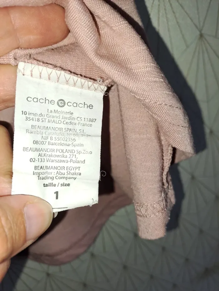 Débardeur T1 femme rose pâle cache cache avec décors 1 fond de tâche qu'on ne voit vraiment pas dvt - photo numéro 6