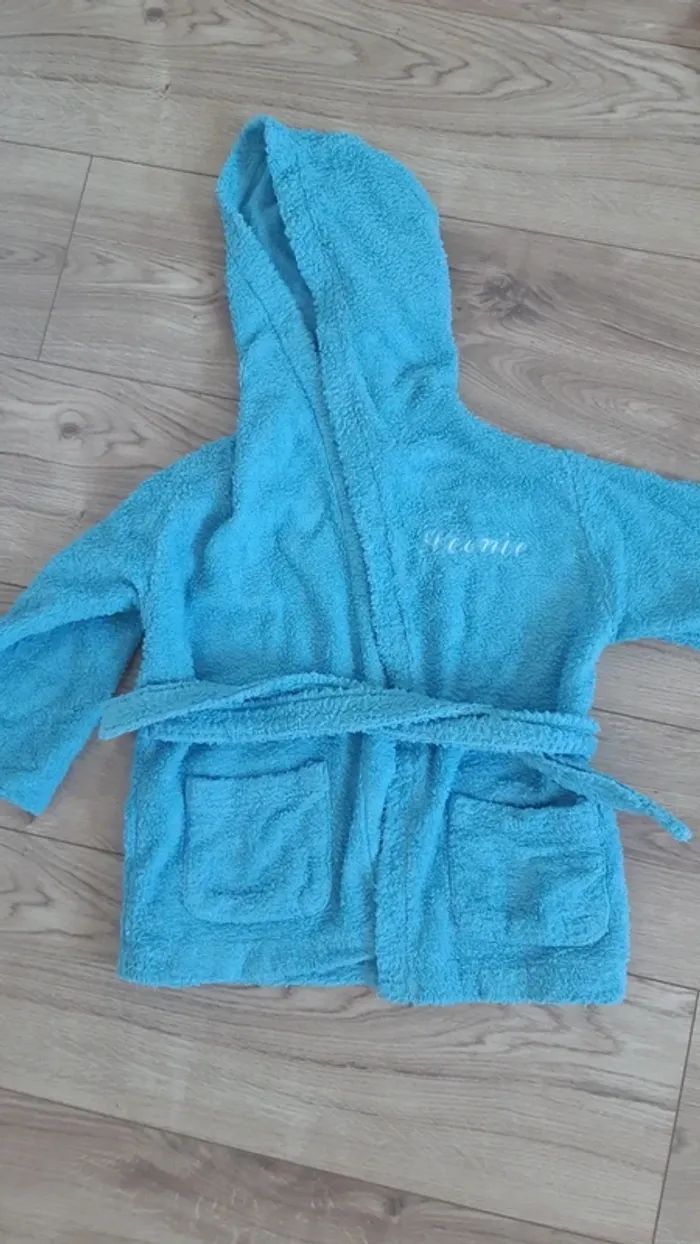 Peignoir bleu 2 ans