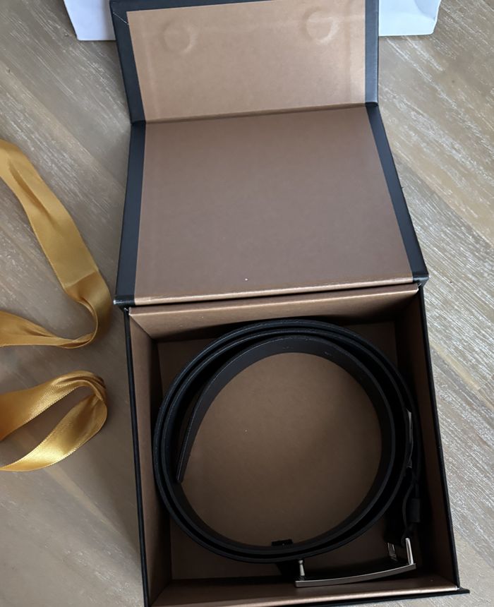 CEINTURE HUGO BOSS - photo numéro 3