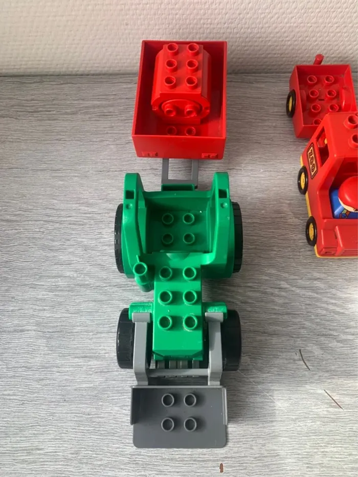 Lot de véhicules Lego Duplo - photo numéro 2