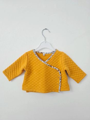 Joli pull 3 mois
