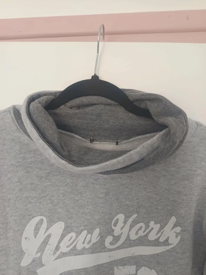Pull garçon gris - photo numéro 3