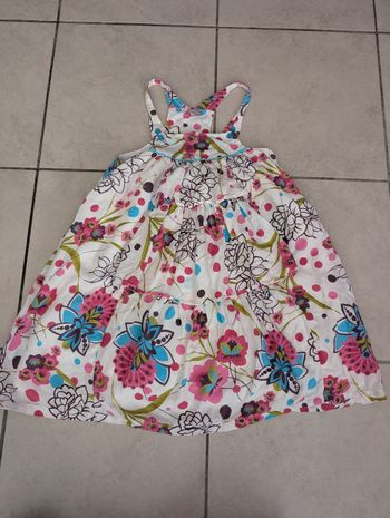 Robe fleurie à volants 8 ans
