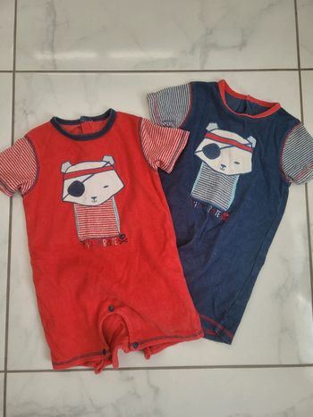 Lot 2 combishorts 18mois