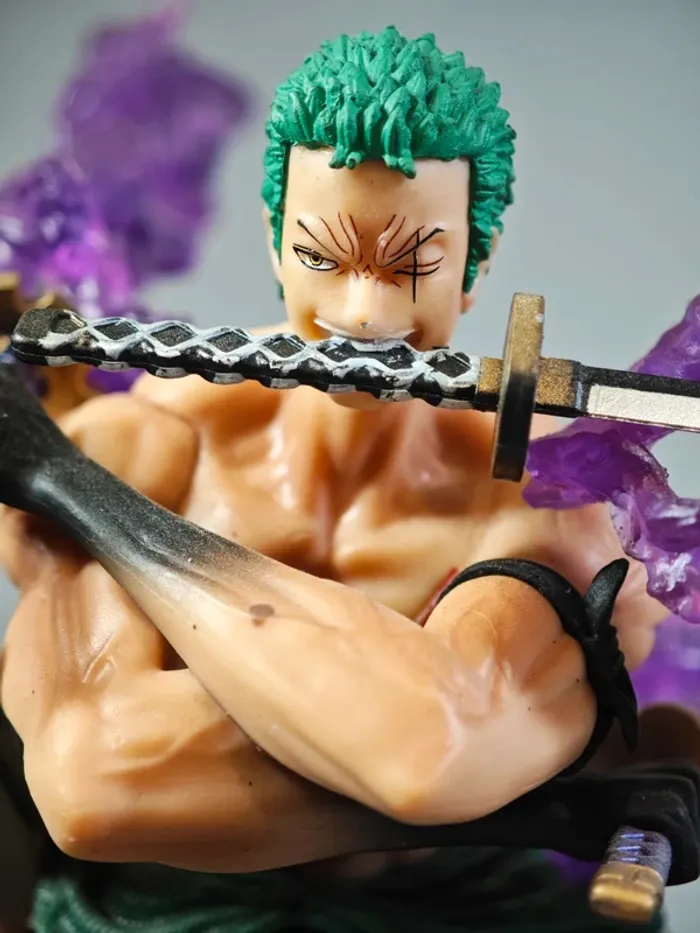 Figurine One Piece : Zorro 28cm neuve sans boîte - photo numéro 8