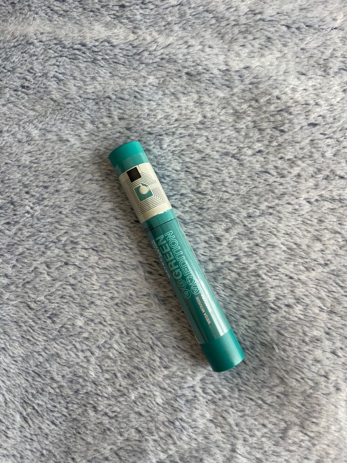 Mascara méga mousse green édition noir maybelline - photo numéro 2