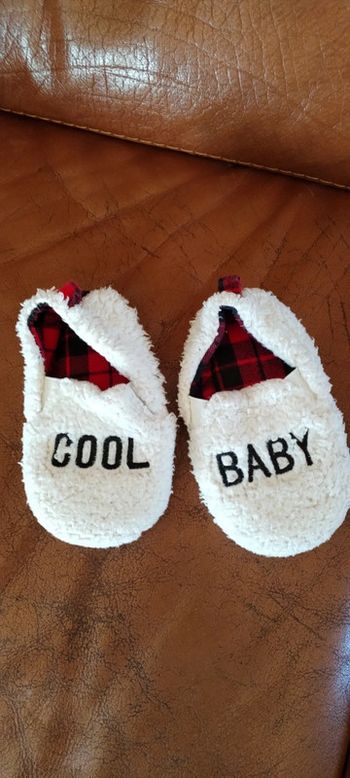 Chaussons enfant taille 22