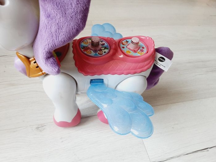 Jeu jouet enfant bébé Vtech Azalée la licorne enchantée arc en ciel - photo numéro 5