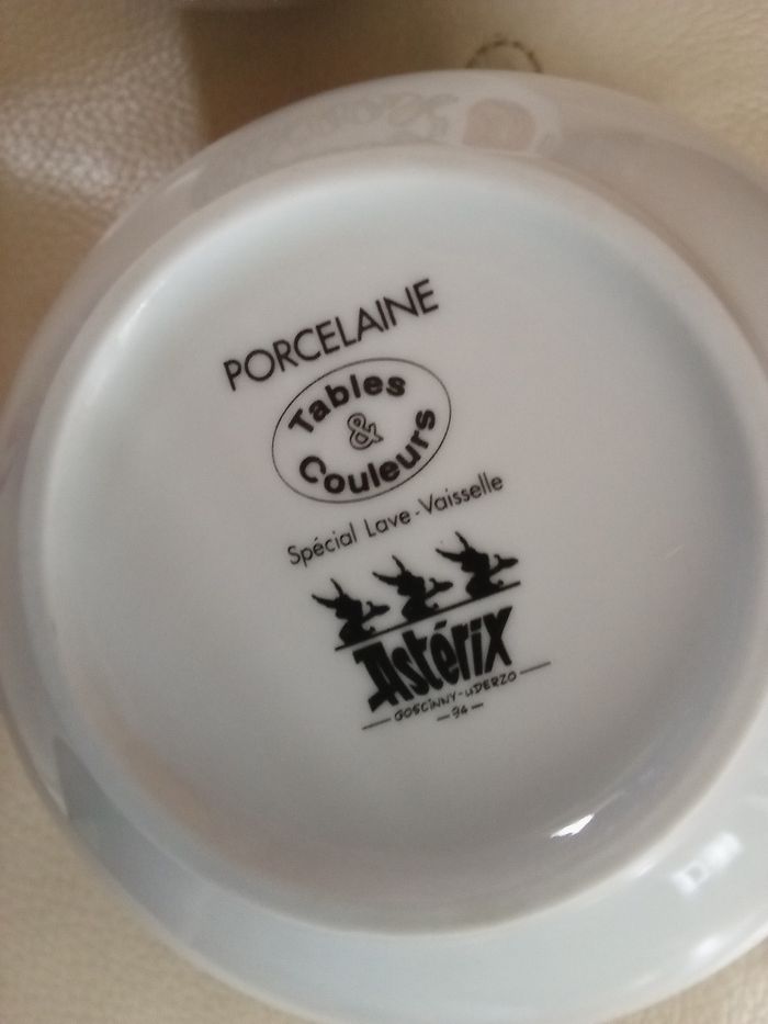 Lot 2 bol s porcelaine série  Astérix - photo numéro 2