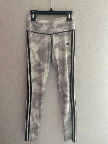 Leeging adidas sport
