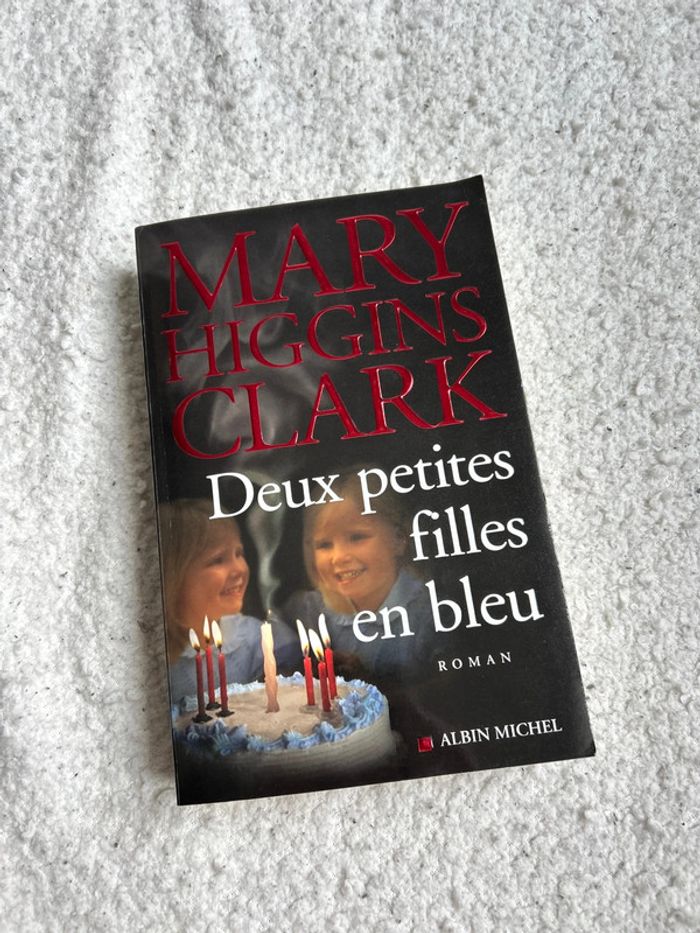 Deux petites filles en bleu