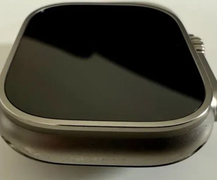 Apple Watch Ultra 2 49mm Boîtier Titane GPS /Cellulaire en excellent état - photo numéro 3