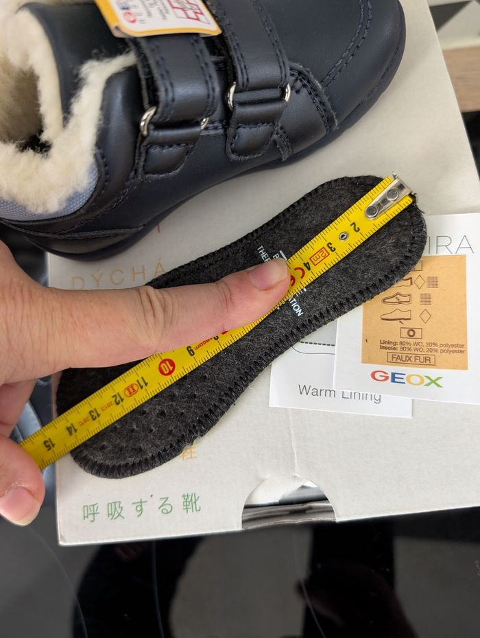 Chaussures fille chaudes. Taille 22. Neuf. Geox. - photo numéro 9