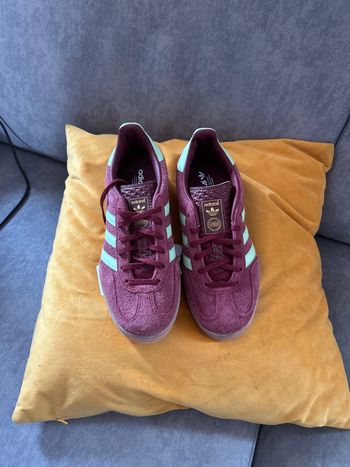 Baskets Adidas Gazelle Bordeaux