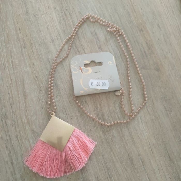 Sautoir éventail corail