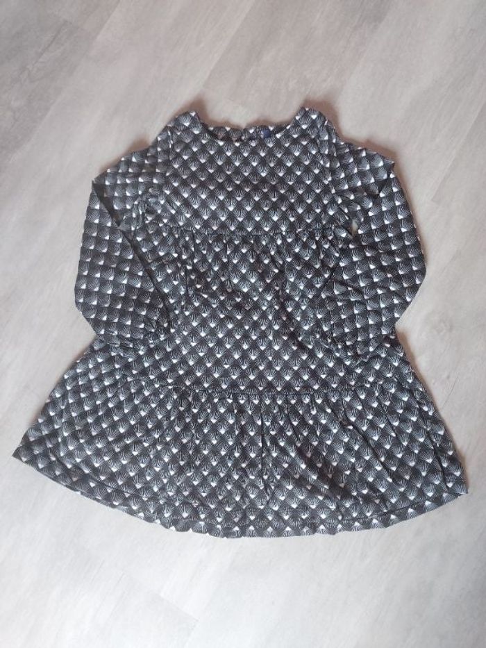 Robe okaidi