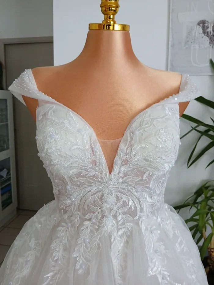 Magnifique Robe de Mariée avec son long Voile Taille L🎉💝 - photo numéro 17