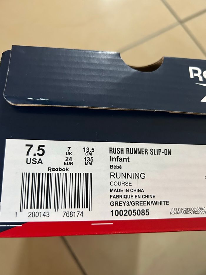 Baskets enfants marque reebok taille 24 - photo numéro 8