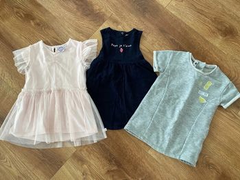 3 Robes 2 ans 86cm comme neuves