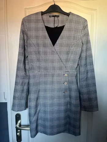 Tenue Zara robe tailleur taille S